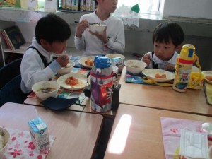 小学生と給食交流🍚年長組