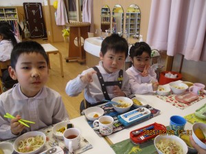 縦割り活動　☆給食交流☆